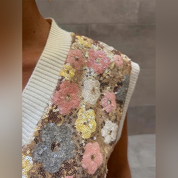 Fashion flower sequins knitted v-neck sleeveless pullover - Picture 3 of 4